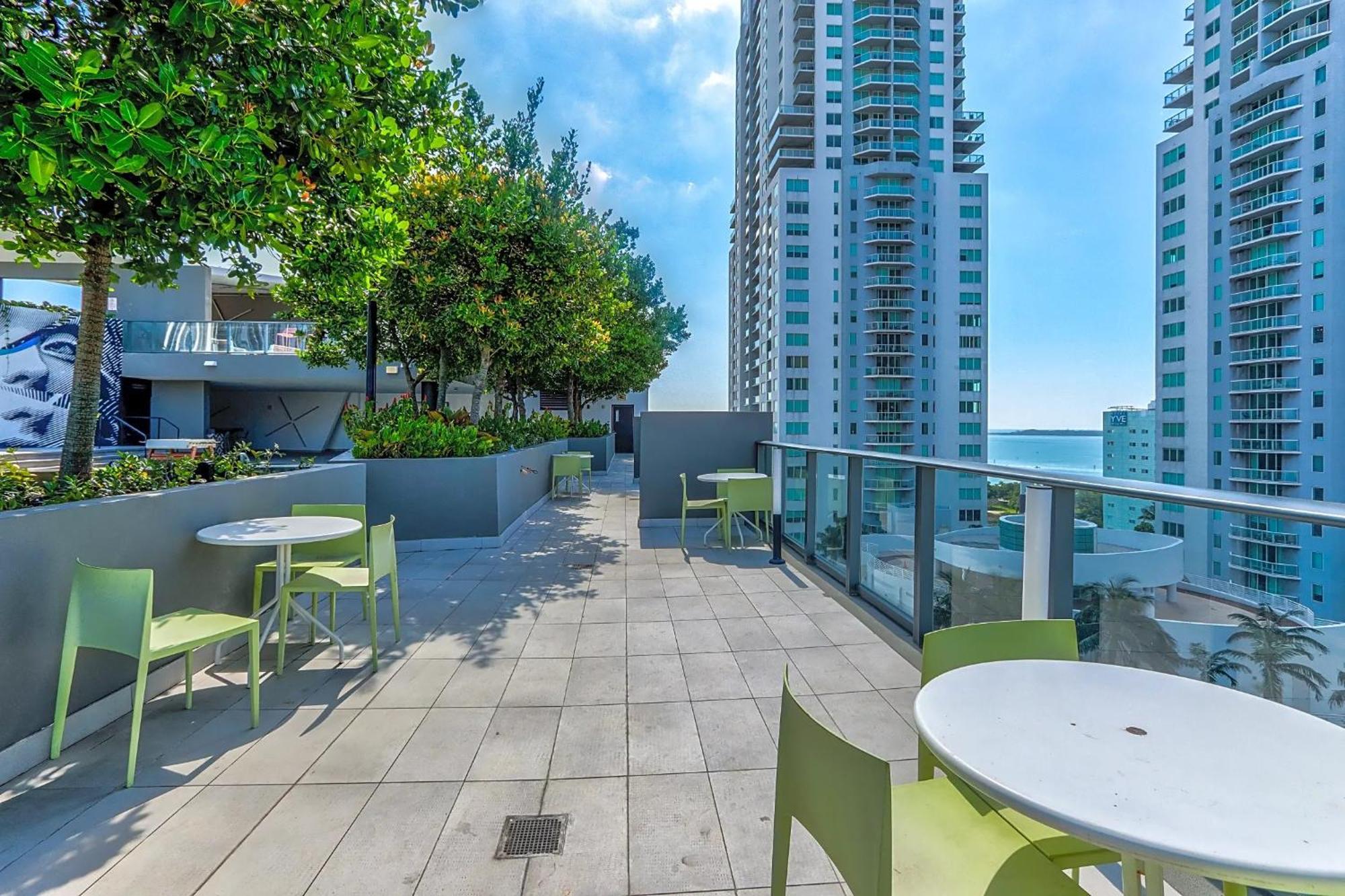 Dt Miami Apartment Exterior photo